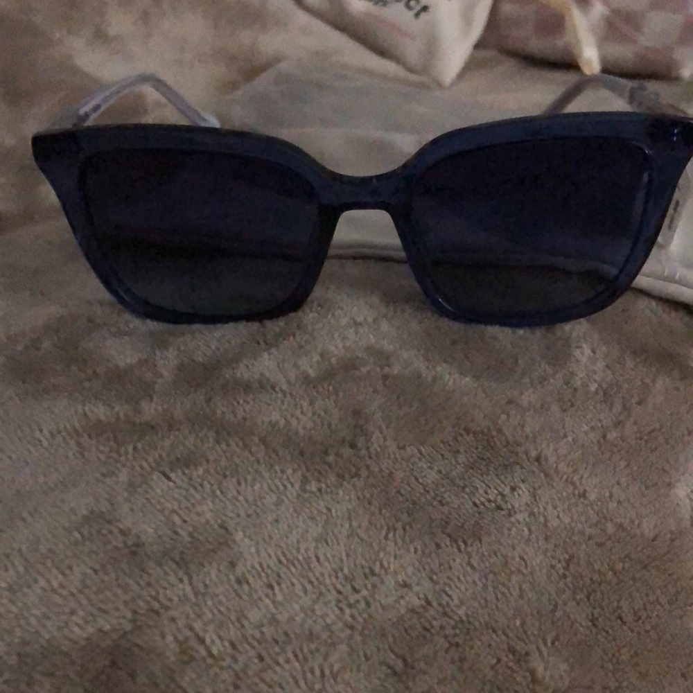 NWT Aimee Flamingo Garden sunglasses - Picture 3 of 7